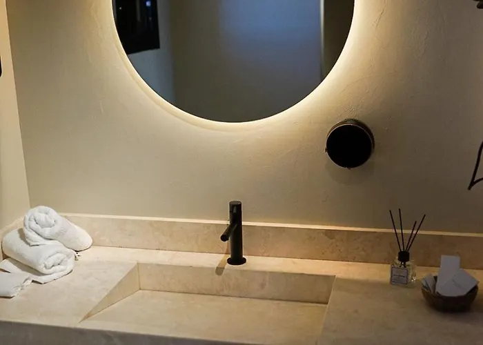 The Five - Adults Only *