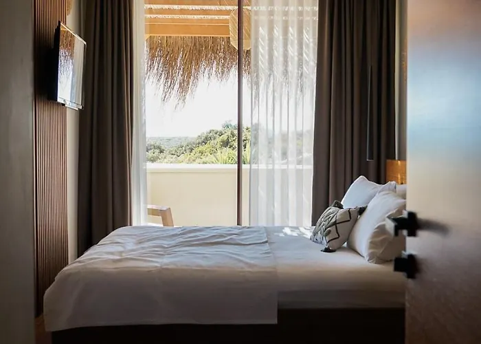 The Five - Adults Only *